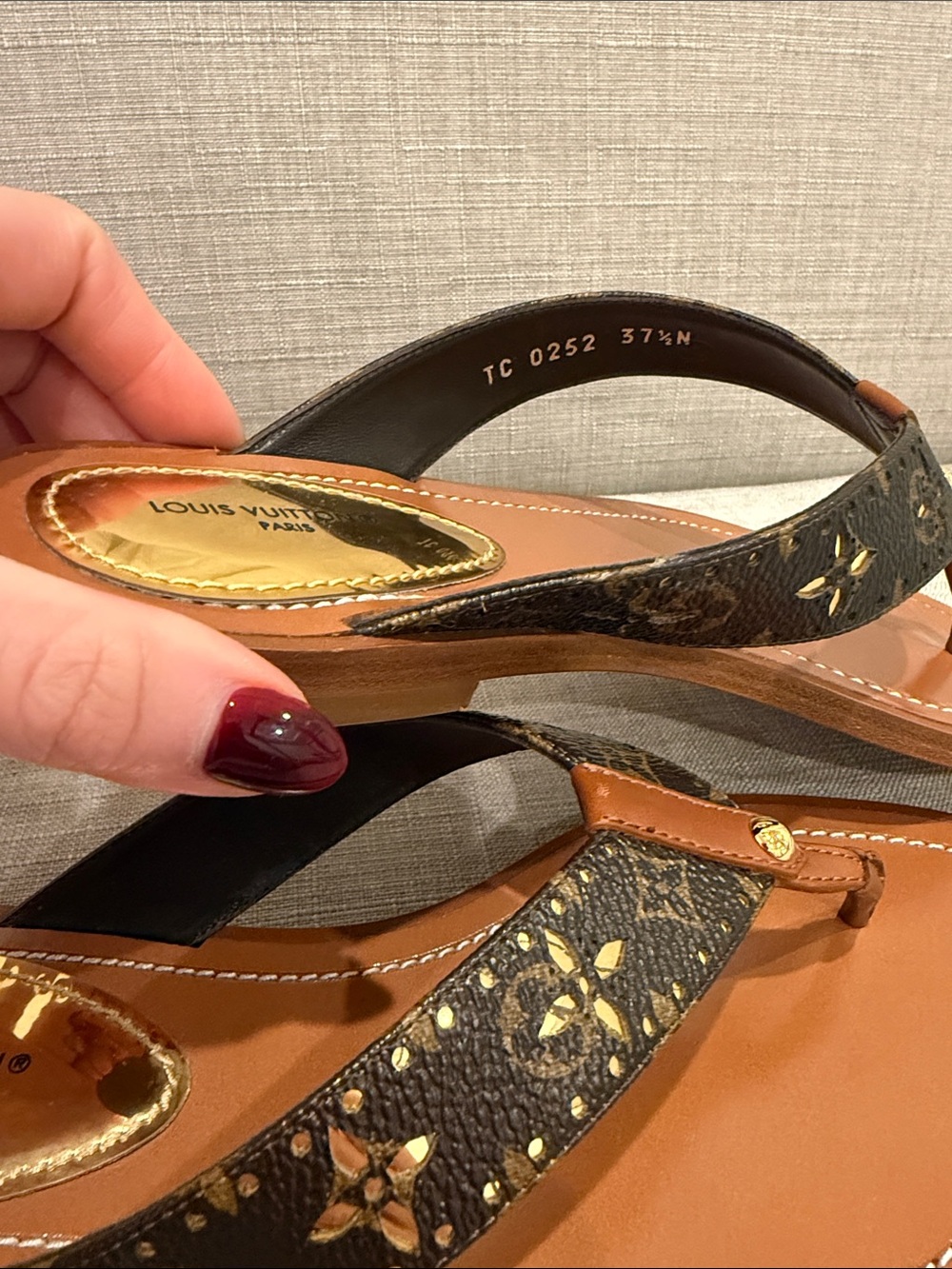 Louis Vuitton Sunny Brown Monogram Thong Sandals with Gold Accents - Picture 6 of 8